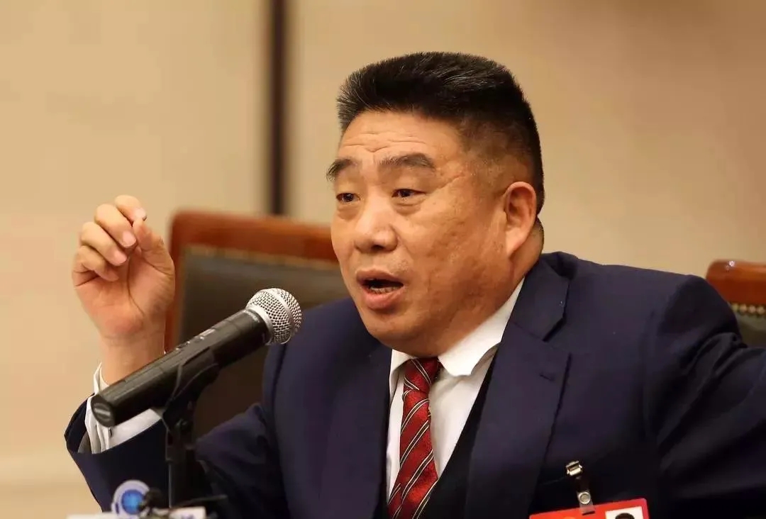 朱文臣最新動(dòng)態(tài)，變化中的力量鑄就自信與成就之路