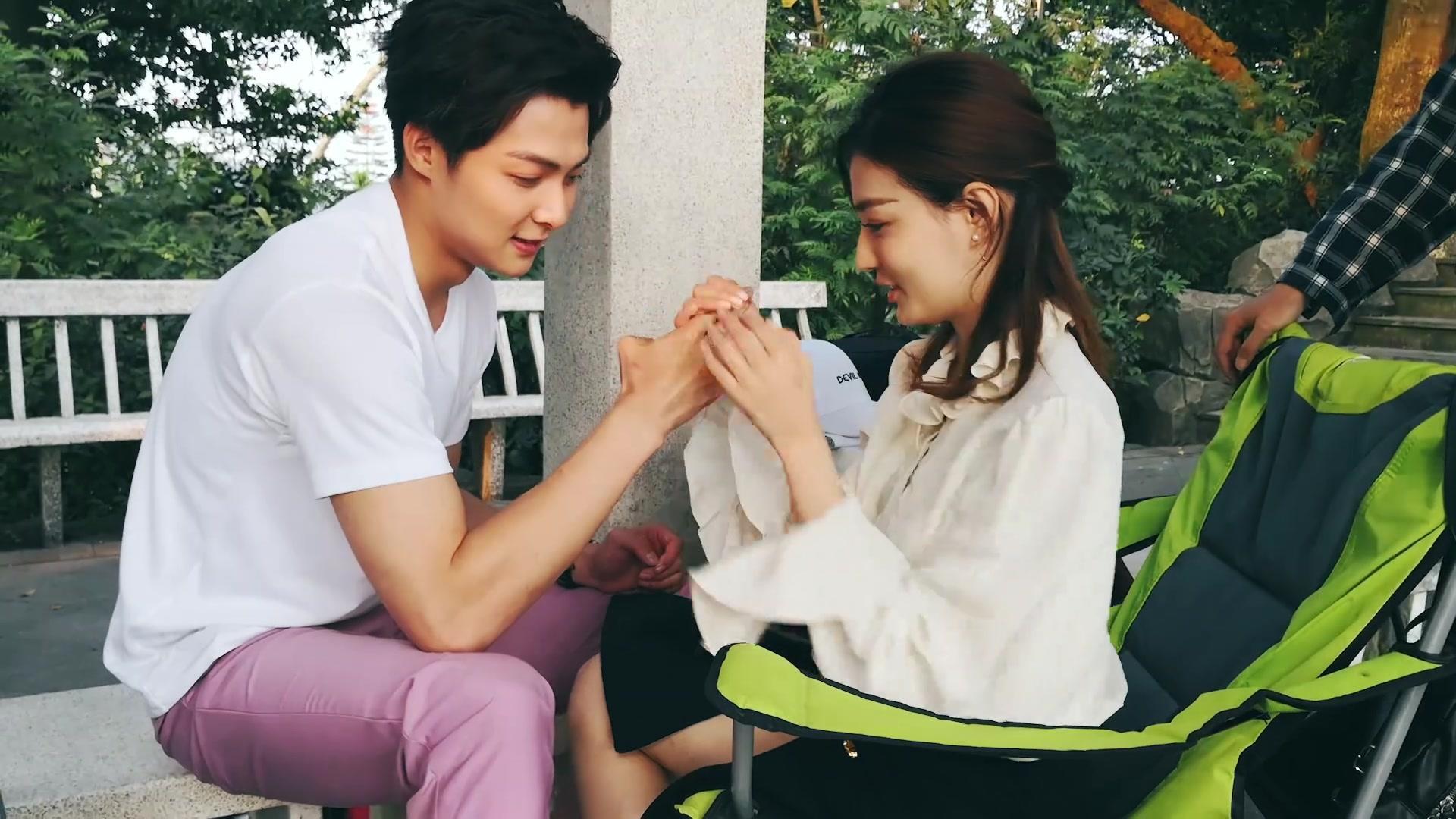 星光猜謎盛宴，明星藏匿小巷，猜謎游戲開啟！