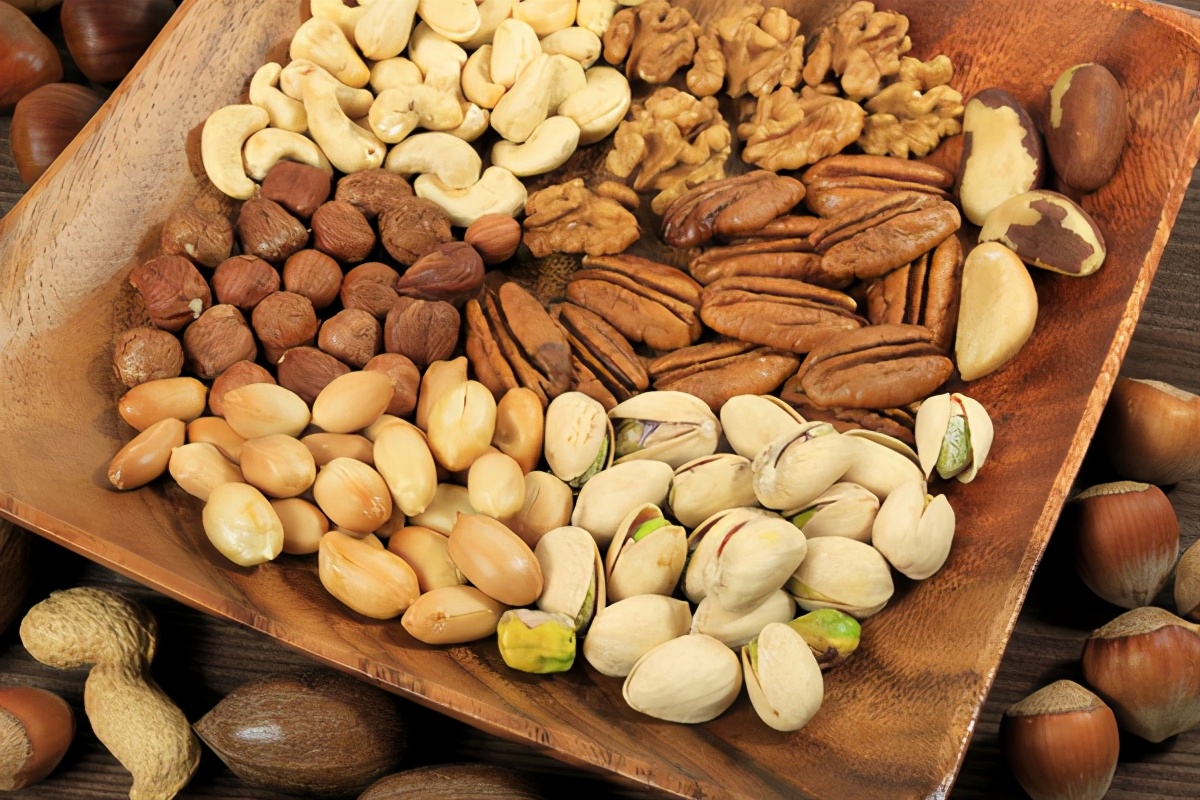 最新堅(jiān)果精選，深度探究背景、事件與地位的影響