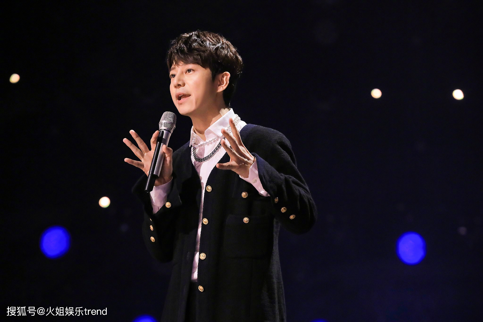 明星專輯在哪里買,明星專輯哪里買？探尋小巷深處的音樂寶藏小店