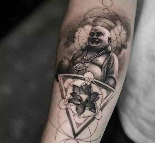 隱藏小巷特色小店揭秘，紋身價(jià)格表全解析