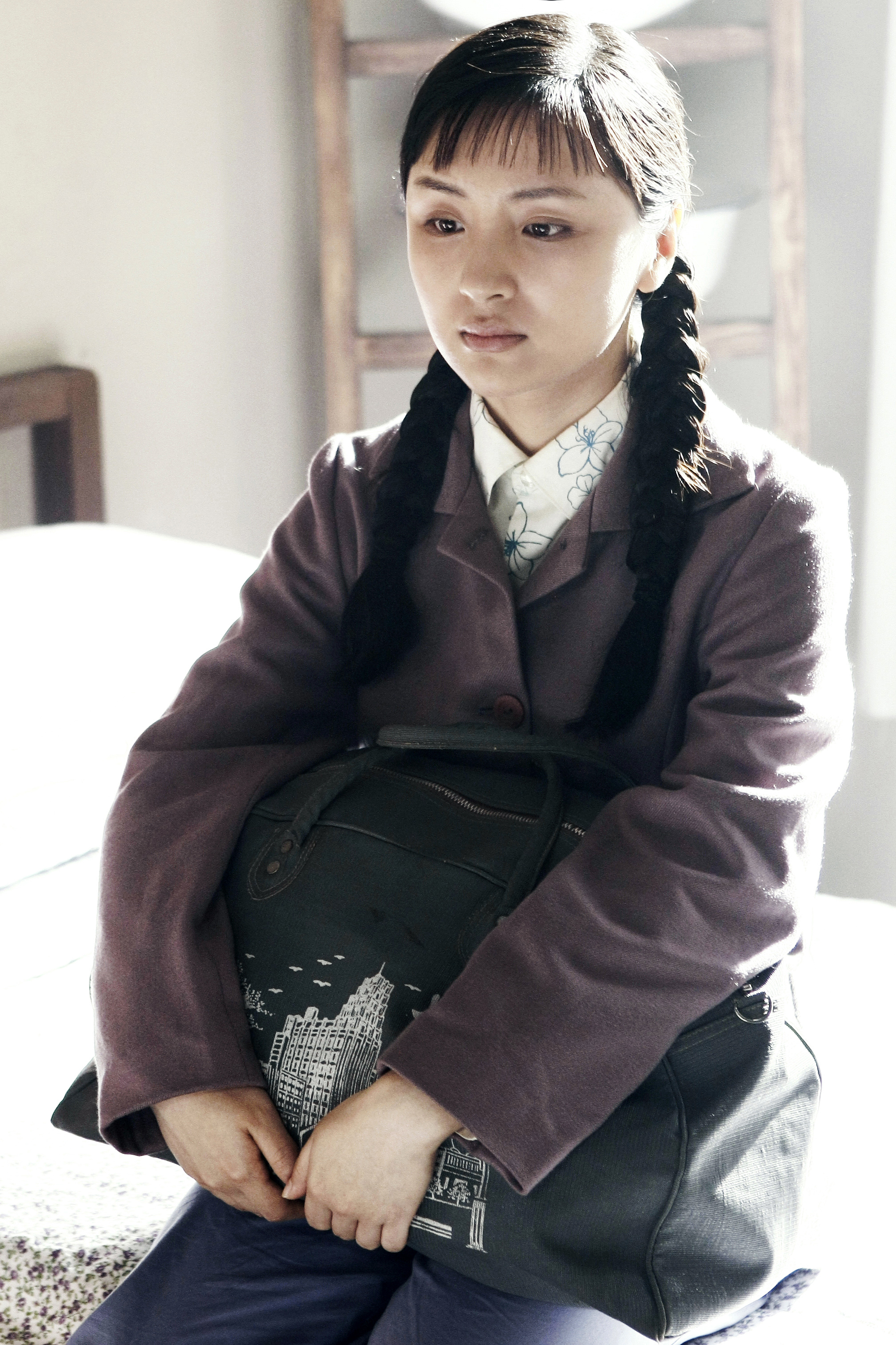 四區(qū)演員的角色定位與多維表達藝術(shù)探討