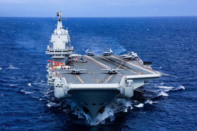 中國(guó)最新航空母艦，未來(lái)海疆的堅(jiān)實(shí)守護(hù)者